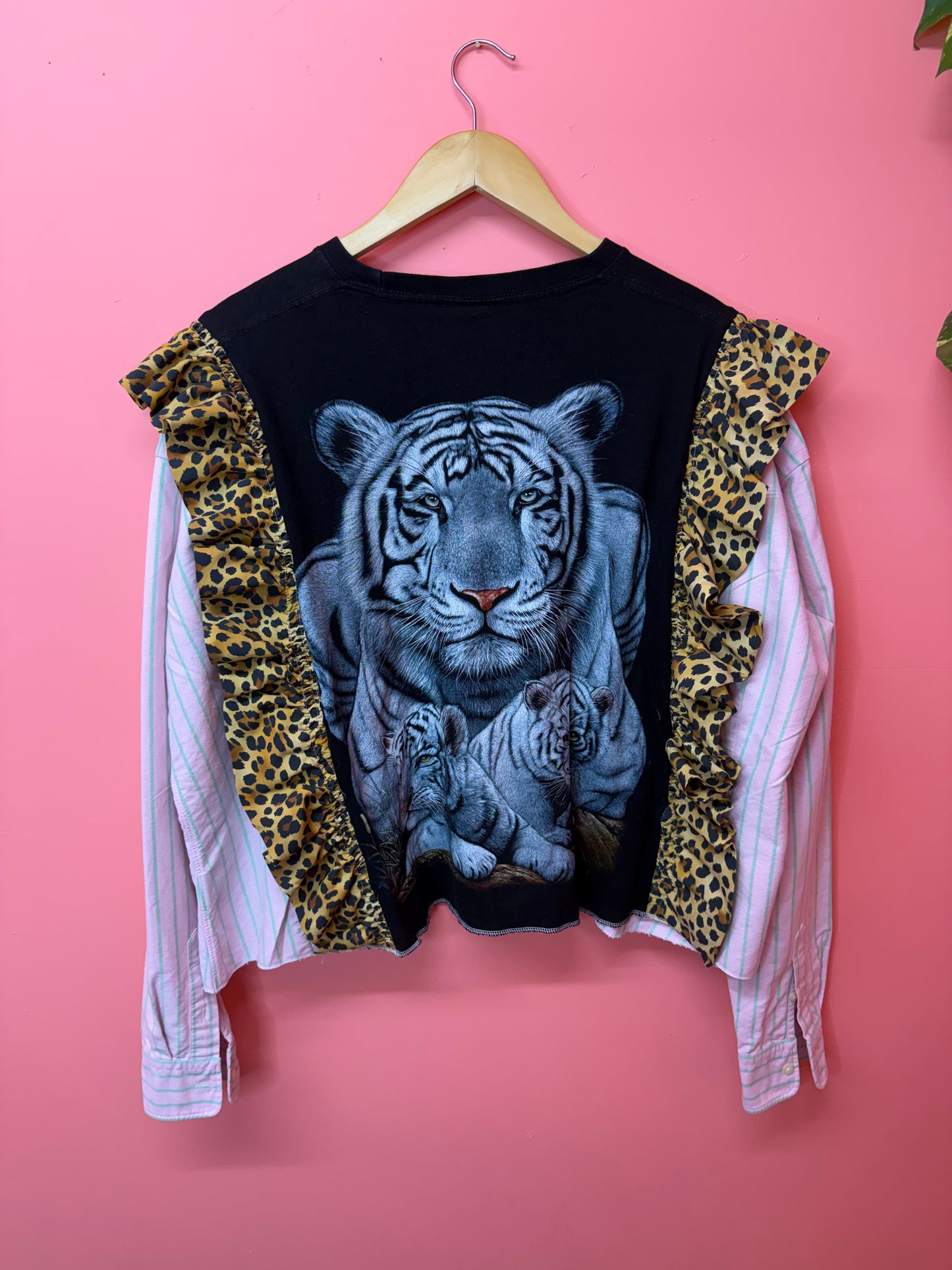 Tiger frill lazy