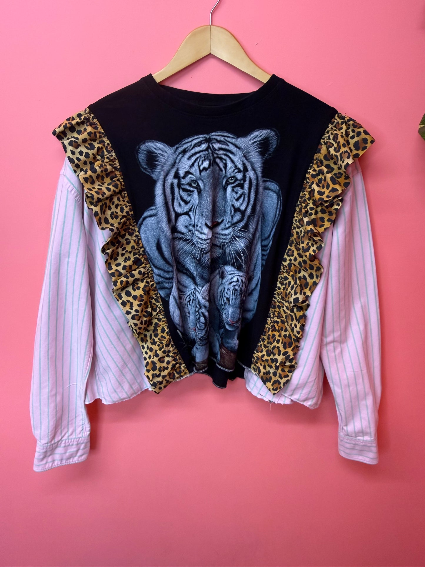 Tiger frill lazy