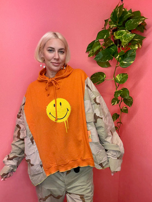 Smiley + desert camo