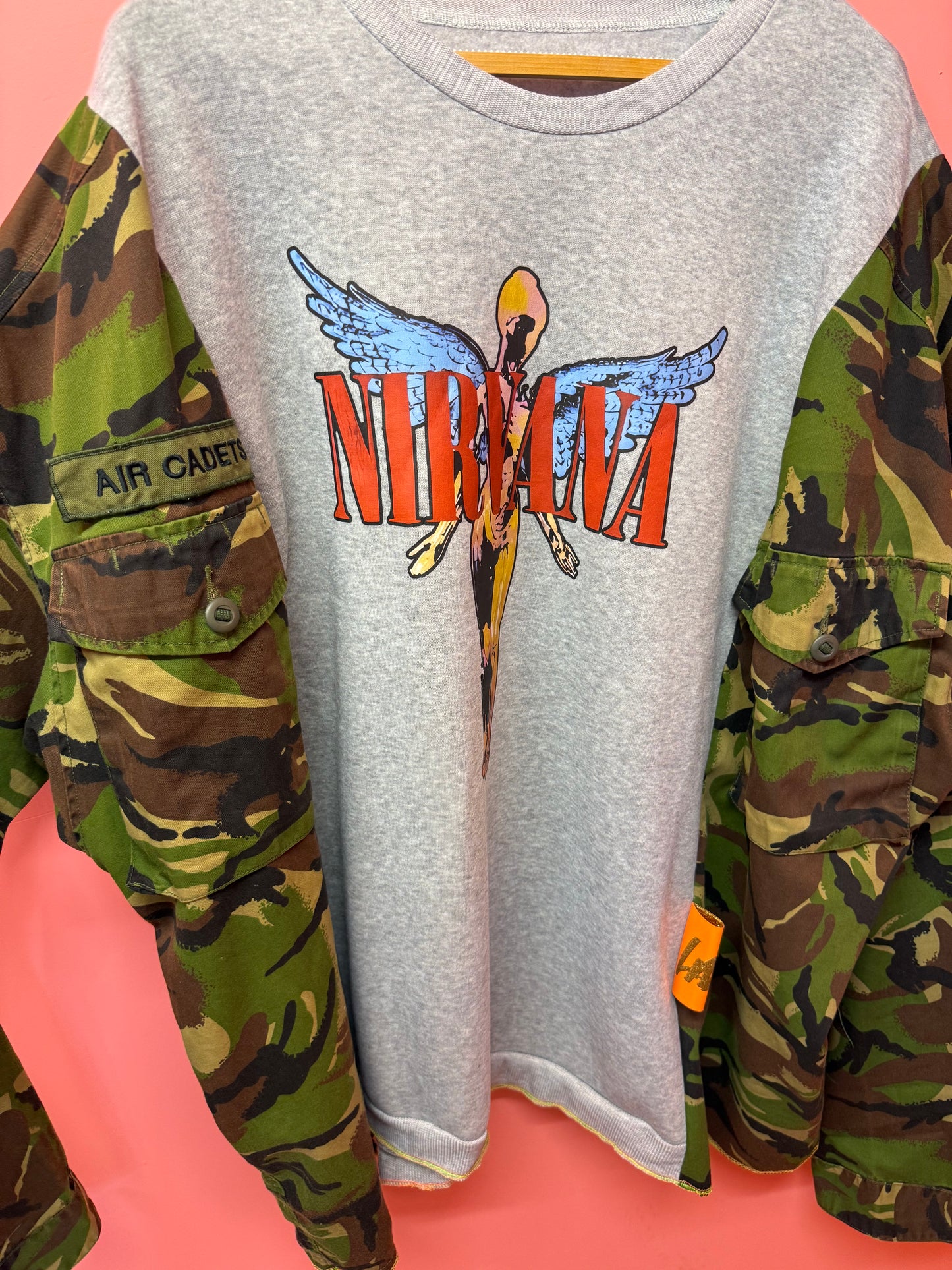 Nirvana lazy top