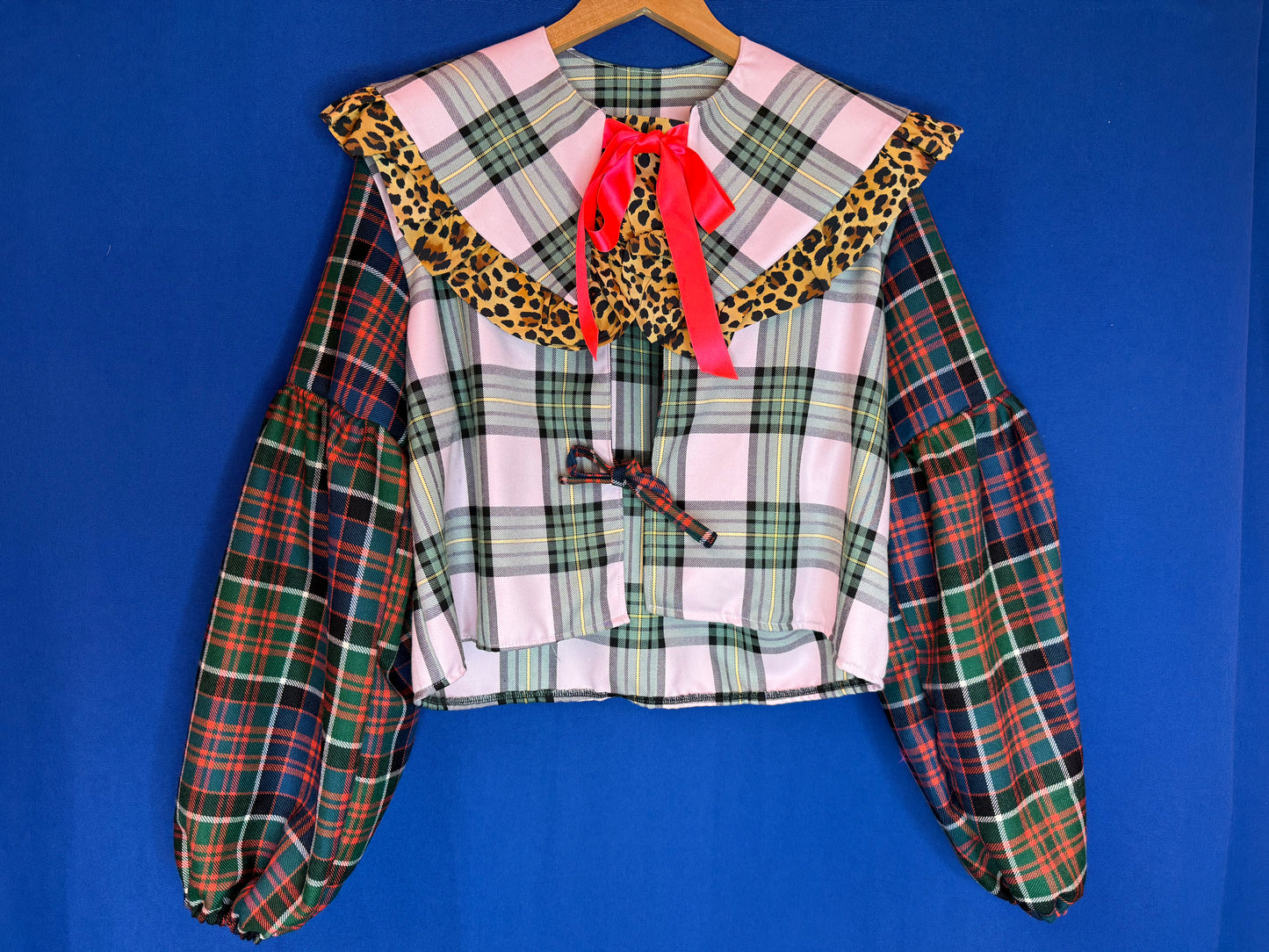 Tartan reversible collar